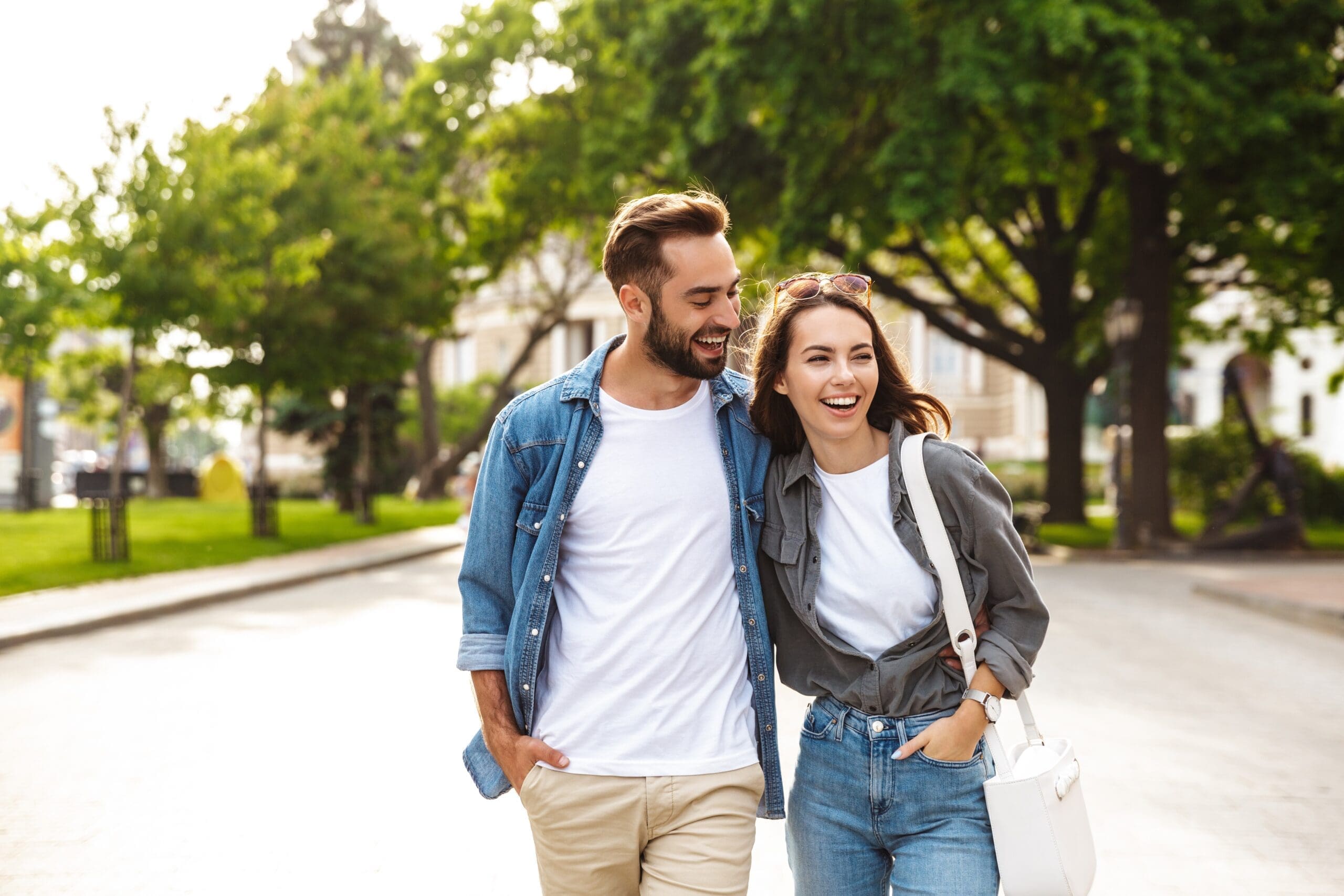 Dating with Migraine: Navigating Relationships with Confidence and Care